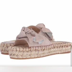 J/SLIDES NYC Gold with silver. Leather NWOT